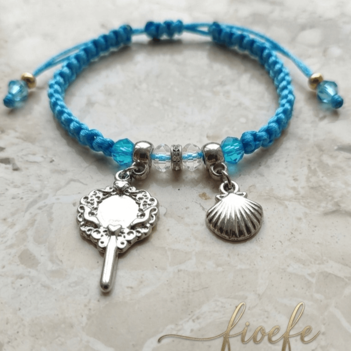 Pulseira de Proteção de Iemanjá – Azul com Pingentes de Concha e Chave Pulseira de Proteção de Iemanjá – Azul com Pingentes de Concha e Chave
