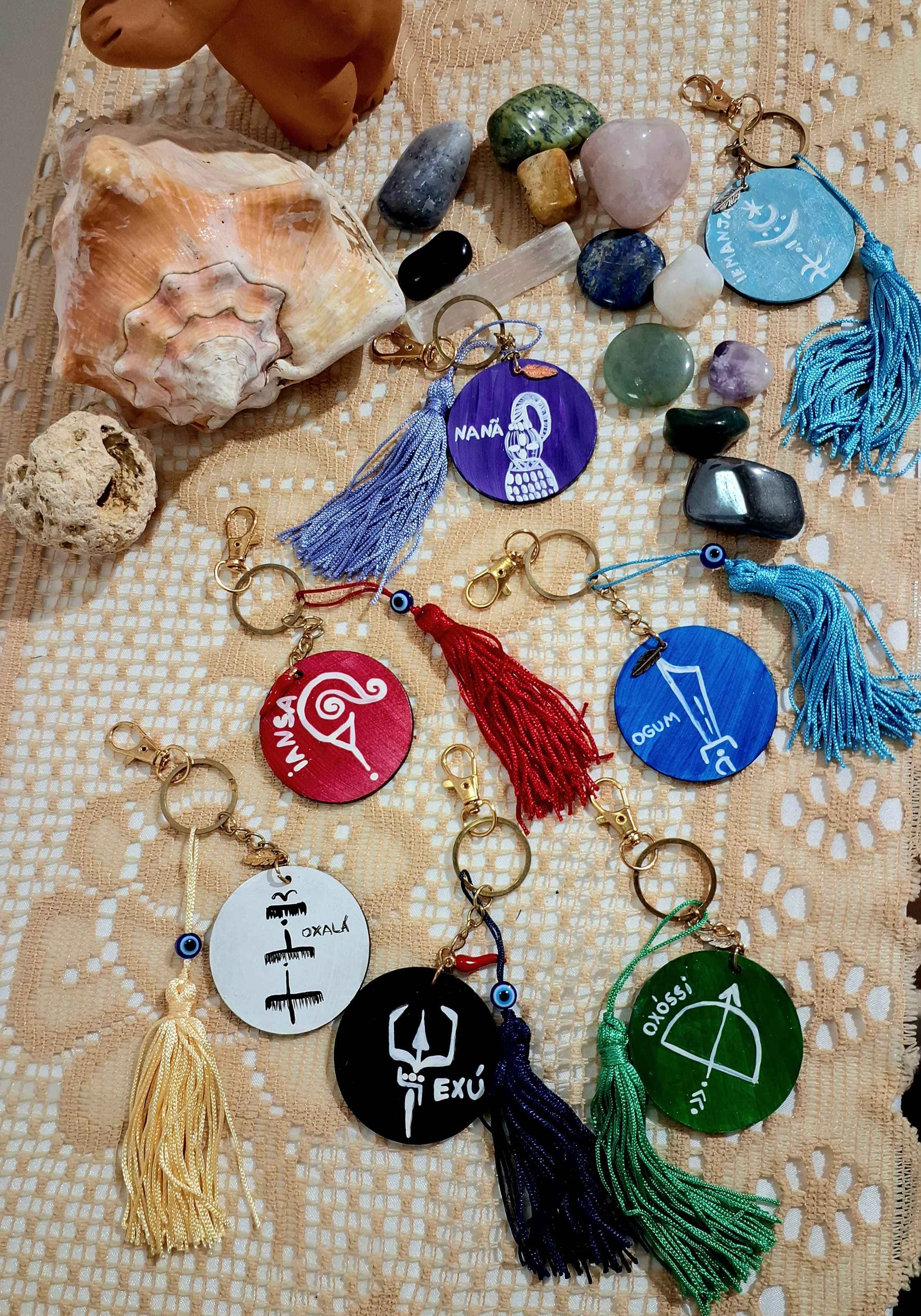 ✨ Chaveiros Orixás — Amuletos de Axé ✨ Chaveiros Orixás — Amuletos de Axé
