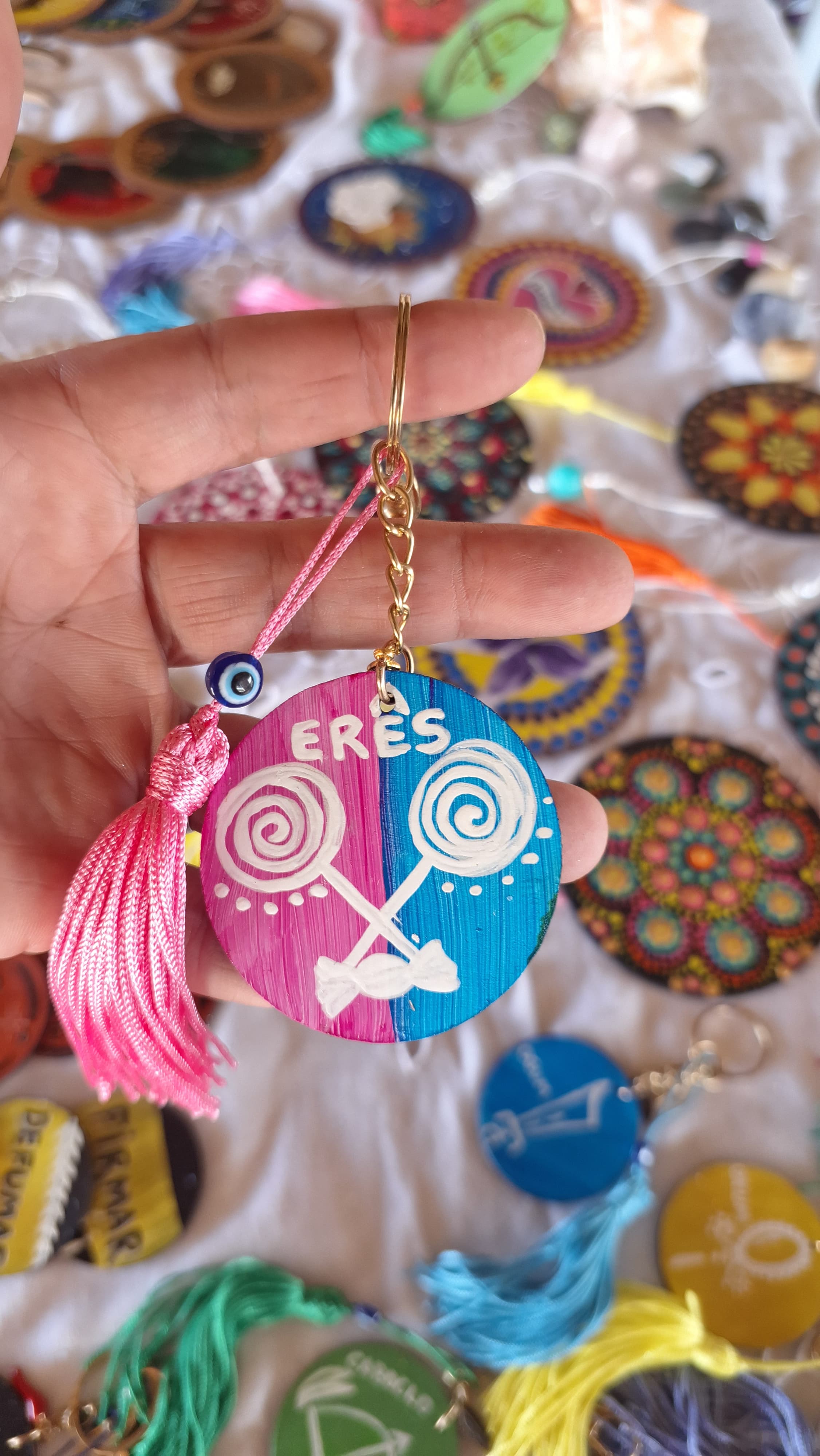 ✨ Chaveiros Entidades — Amuletos de Proteção ✨ Chaveiros Entidades — Amuletos de Proteção