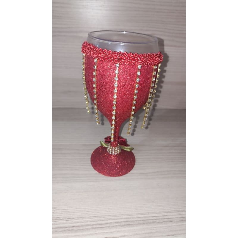 Taça Artesanal de Pombagira ou Cigana Vermelha e Dourada Taça Artesanal de Pombagira ou Cigana Vermelha e Dourada