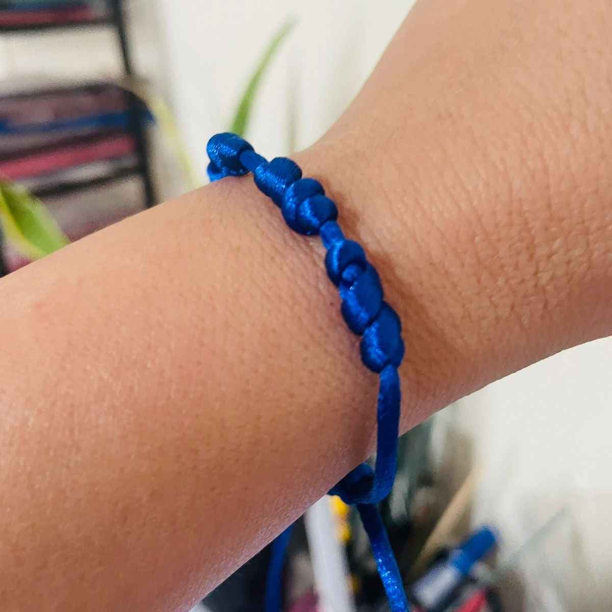Pulseira Azul 7 Nós Kabbalah Fio de Cetim Ajustável para Pulso Esquerdo Energia Vital Proteção Pulseira Azul 7 Nós Kabbalah Fio de Cetim Ajustável para Pulso Esquerdo Energia Vital Proteção