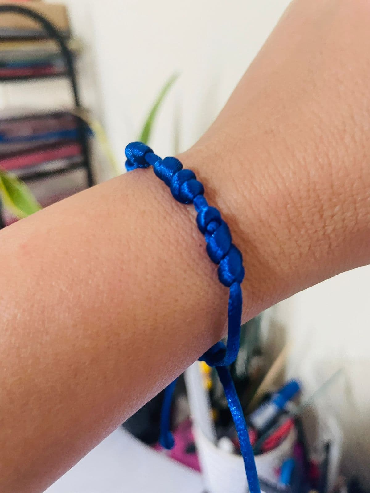 Pulseira Azul 7 Nós Kabbalah Fio de Cetim Ajustável para Pulso Esquerdo Energia Vital Proteção Pulseira Azul 7 Nós Kabbalah Fio de Cetim Ajustável para Pulso Esquerdo Energia Vital Proteção
