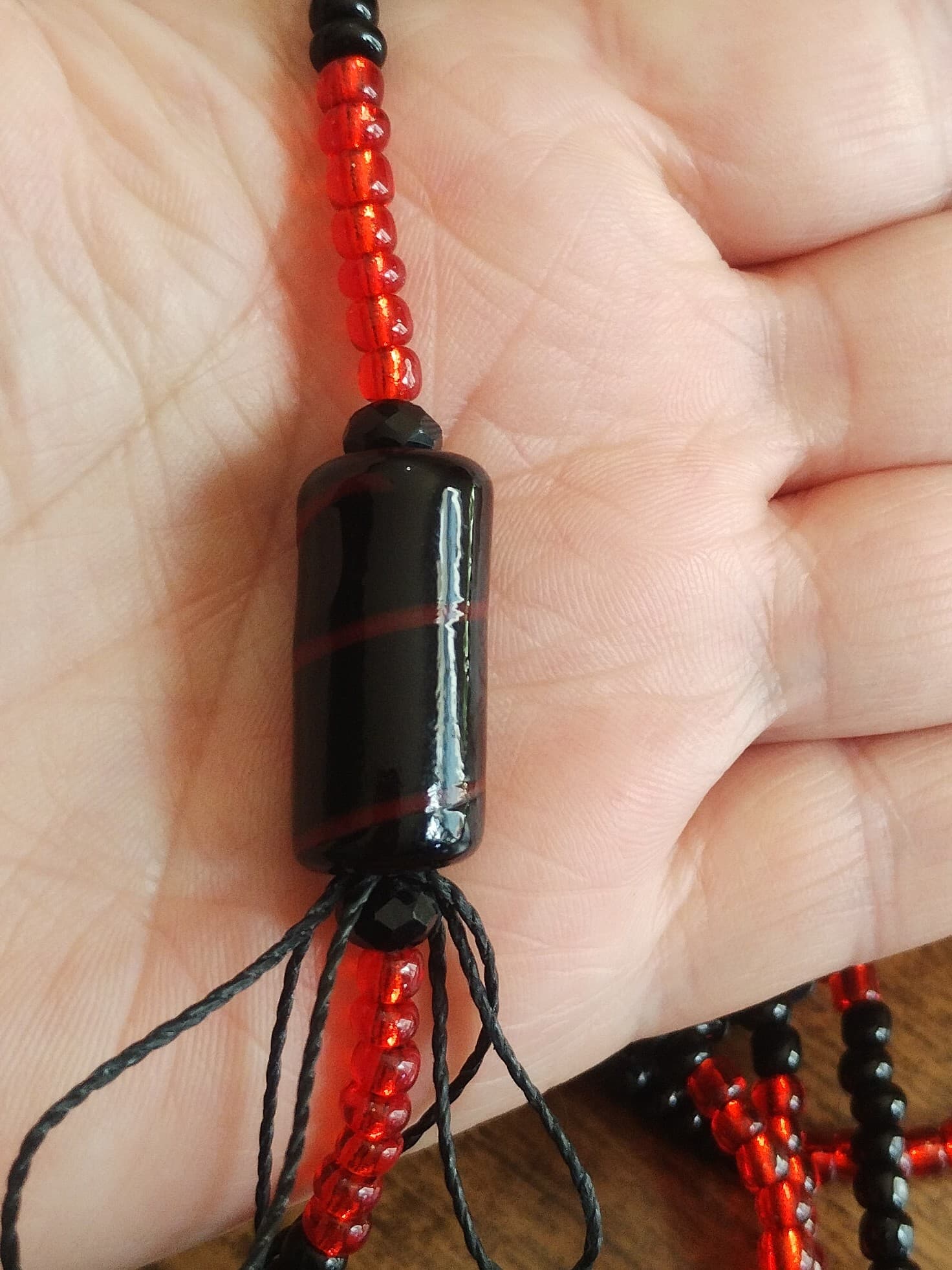 Guia / Fio de Contas na cor Preta com Vermelho - Exú 🔱 Pomba Gira 🌹 Guia / Fio de Contas na cor Preta com Vermelho - Exú 🔱 Pomba Gira 🌹
