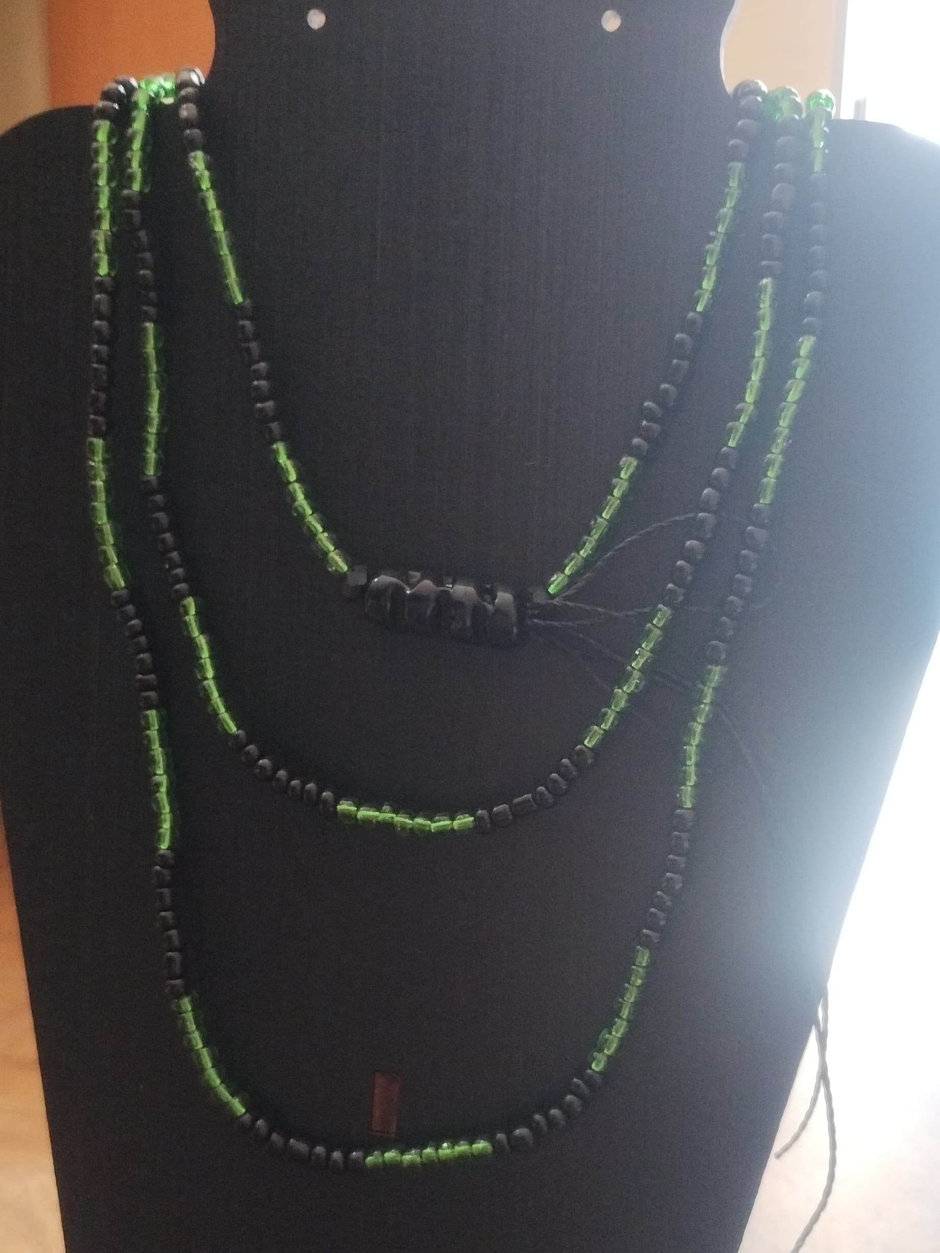 Guia / Fio de Contas na cor Preta com Verde - Exú do Lodo , Exú Cobra, Exú das Matas. Guia / Fio de Contas na cor Preta com Verde - Exú do Lodo , Exú Cobra, Exú das Matas.
