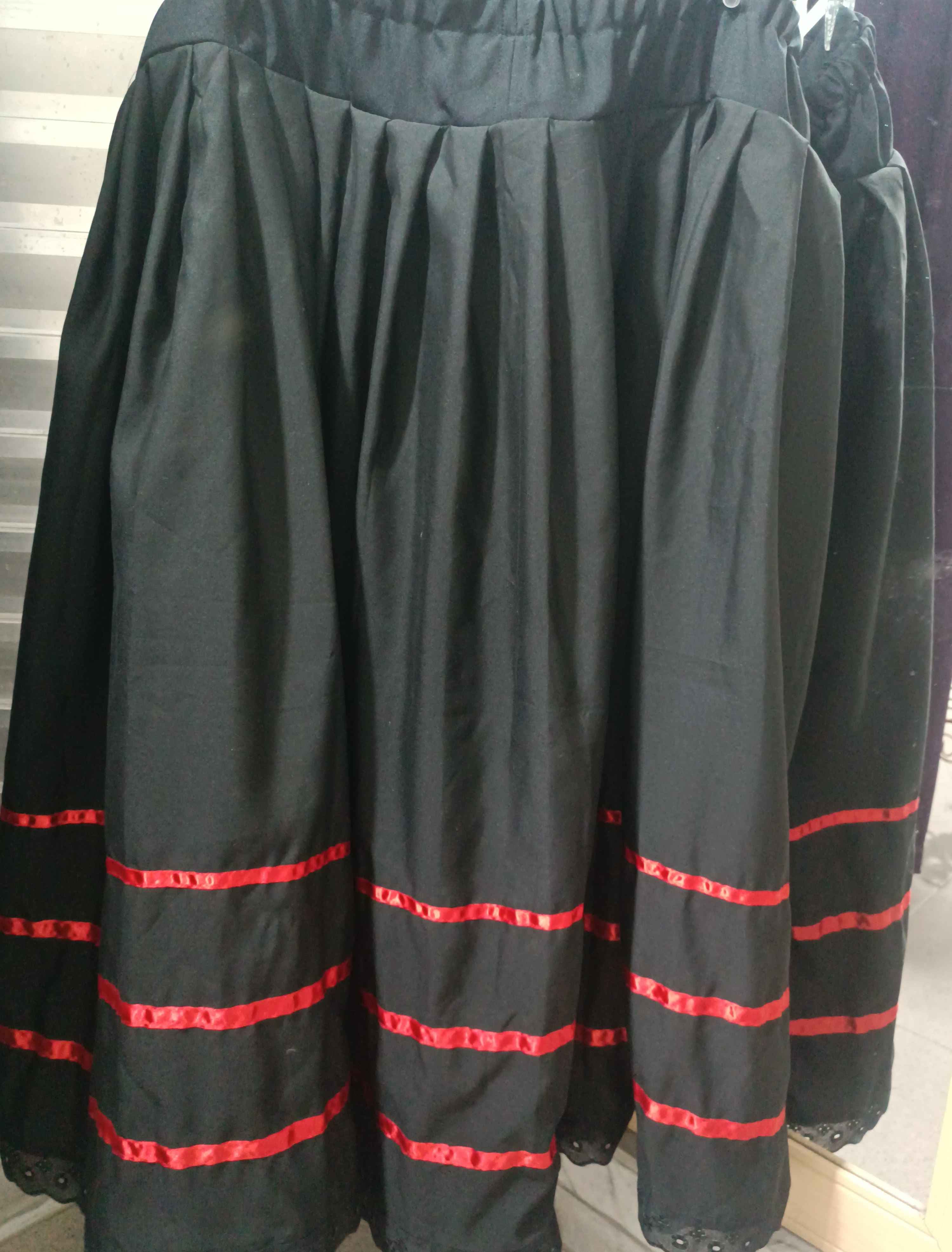 Saia de Umbanda Preta com Fitas Vermelhas Saia de Umbanda Preta com Fitas Vermelhas