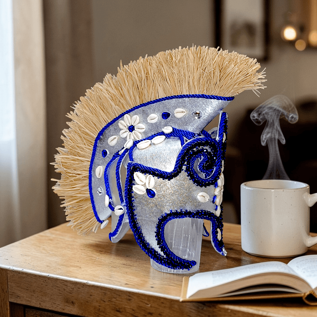 Adê Capacete de Ogum - Paramenta Luxo com Búzios e Pedrarias Adê Capacete de Ogum - Paramenta Luxo com Búzios e Pedrarias