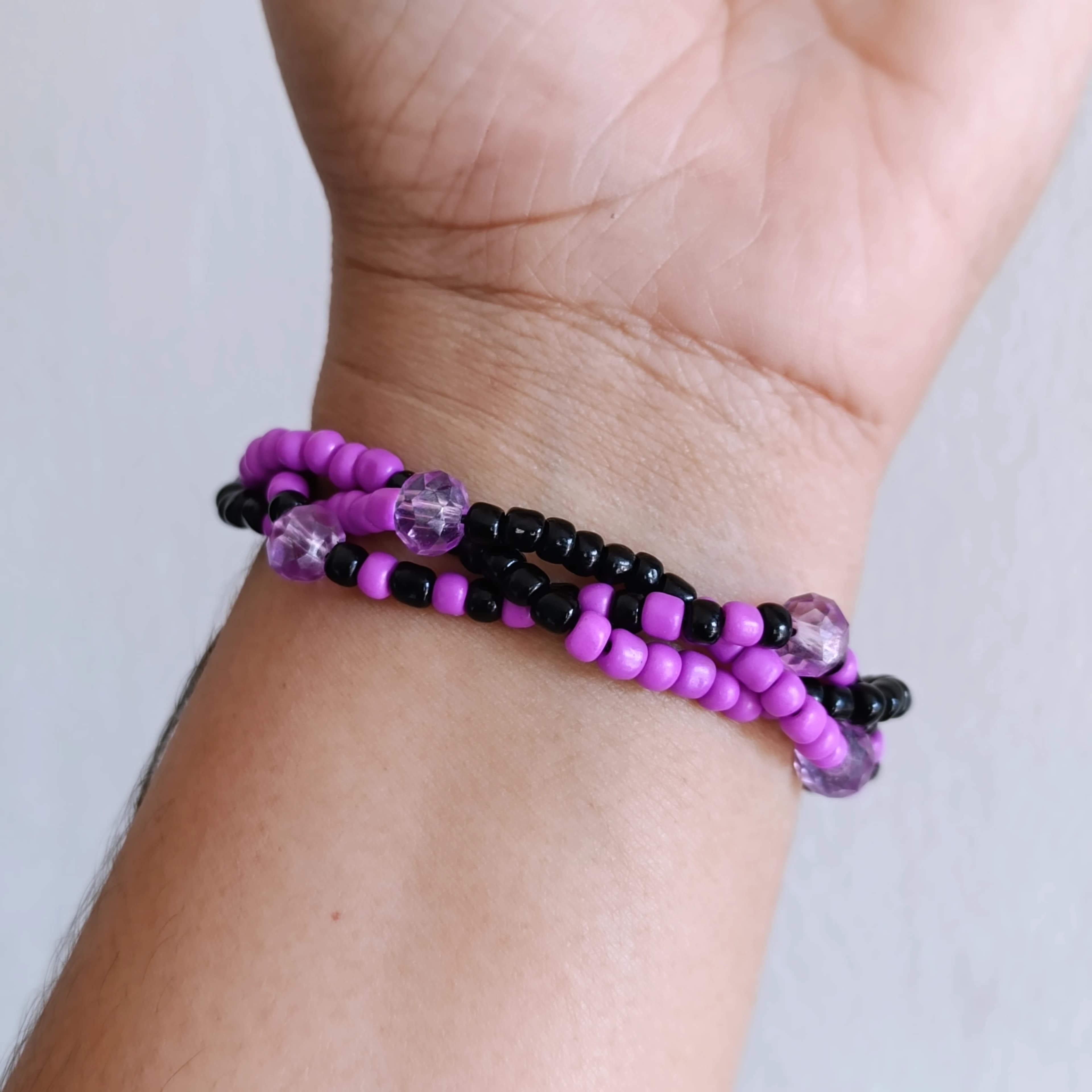 Pulseira 3 fios de Pomba Gira Pulseira 3 fios de Pomba Gira