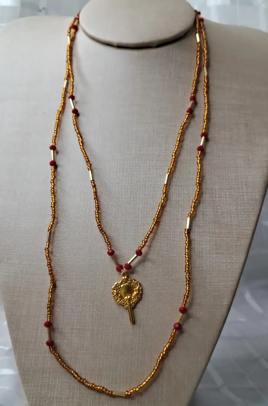 Fio de Oxum com Vermelho Fio de Oxum com Vermelho