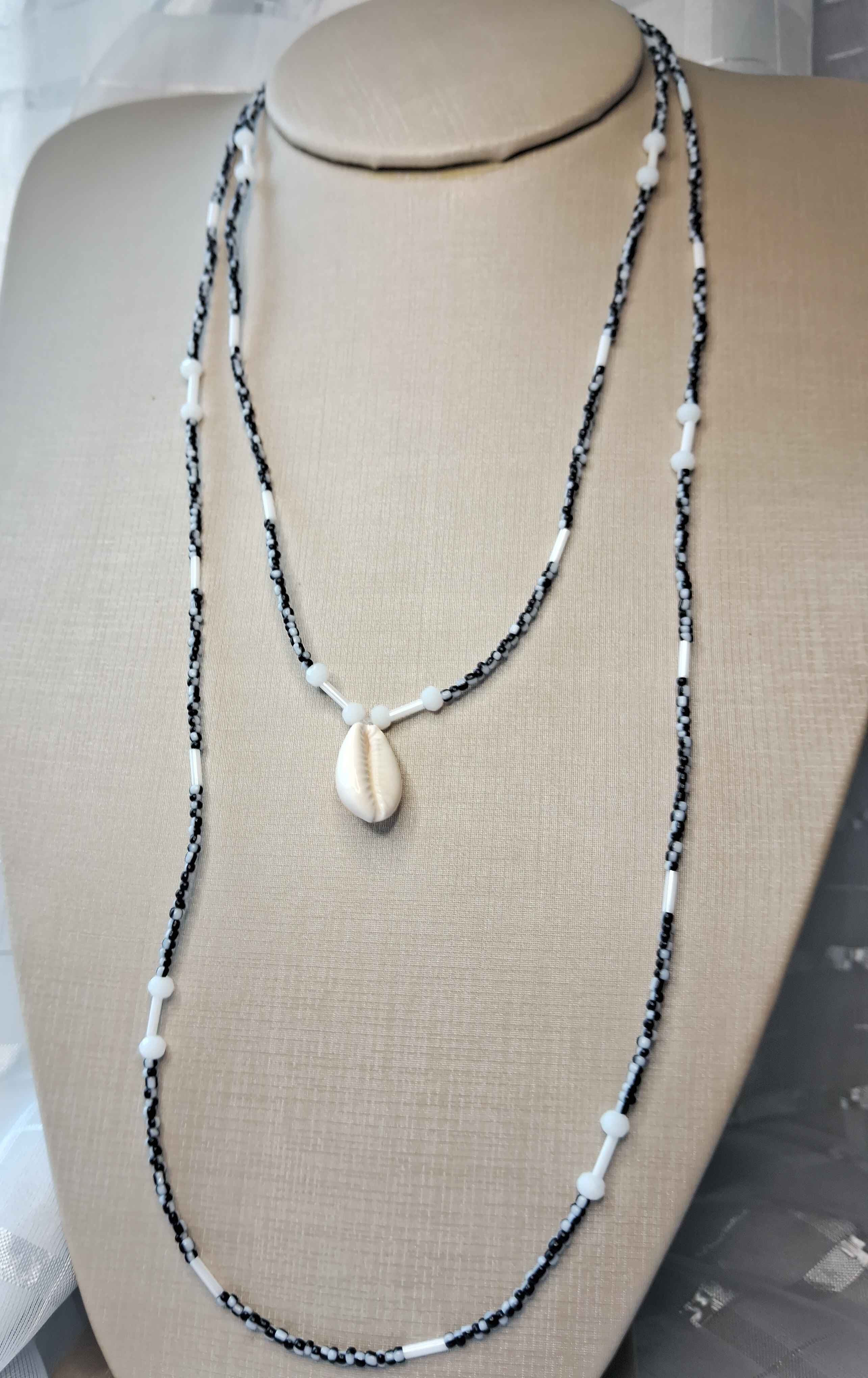 Fio fininho de Omolu com branco Fio fininho de Omolu com branco