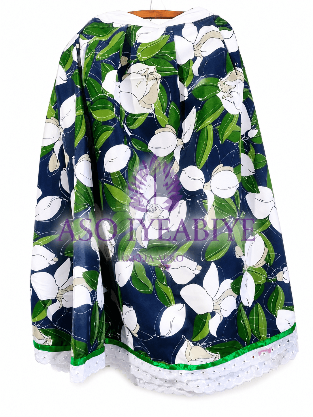 Roupa de candomblé e umbanda. Saia e pano de cabeça. Roupa de candomblé e umbanda. Saia e pano de cabeça.