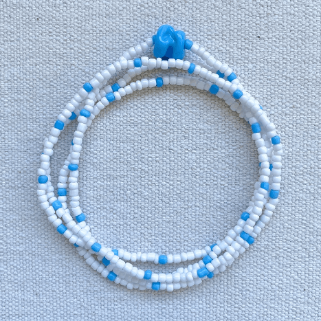 Guia de Oxaguian Azul e Branca Fio de Contas Guia de Proteção Orixá Miçanga no Cordonê 65cm Guia de Oxaguian Azul e Branca Fio de Contas Guia de Proteção Orixá Miçanga no Cordonê 65cm