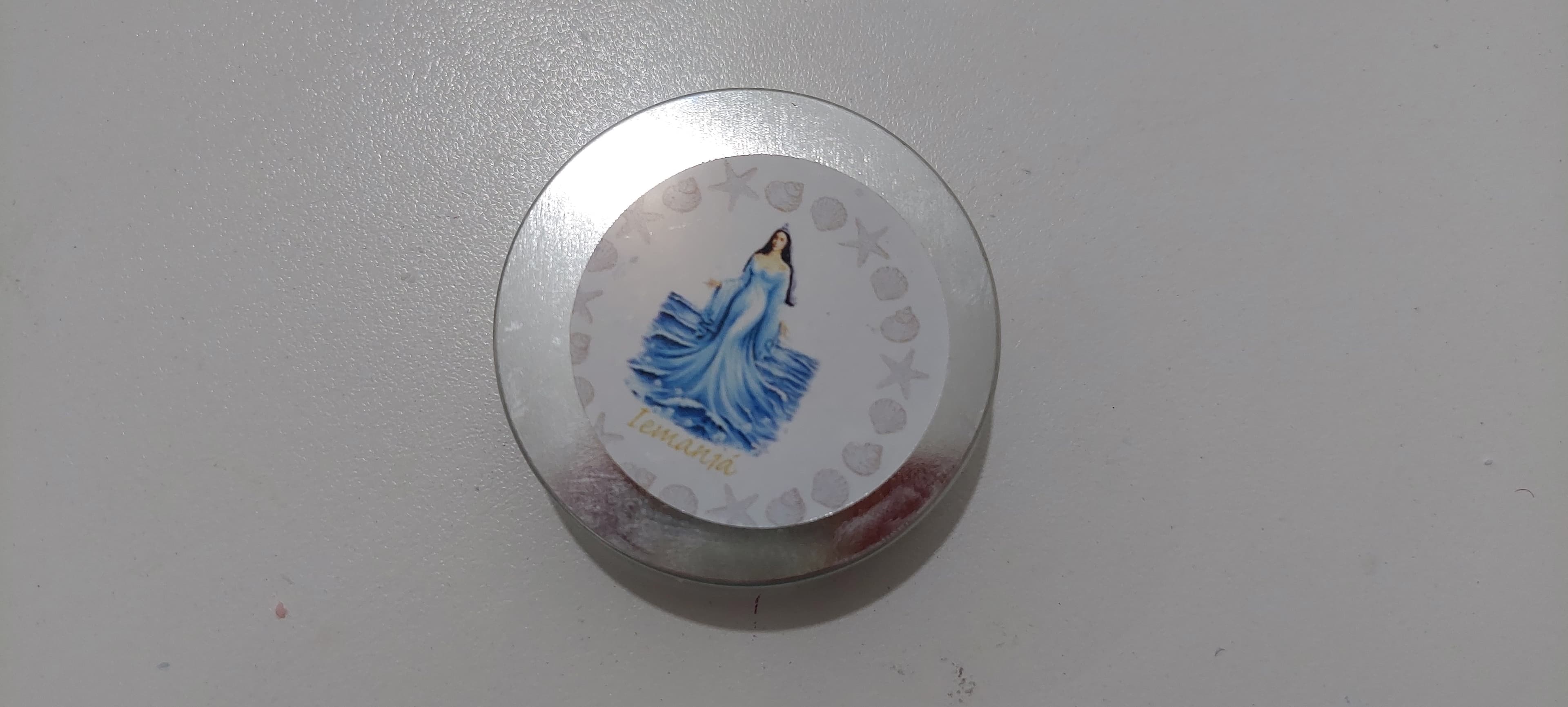 LEMBRANCINHA DE FESTIVIDADE - MINI VELA AROMATIZADA NA LATINHA REDONDA PERSONALIZADA COM TAG - 10 UNIDADES LEMBRANCINHA DE FESTIVIDADE - MINI VELA AROMATIZADA NA LATINHA REDONDA PERSONALIZADA COM TAG - 10 UNIDADES