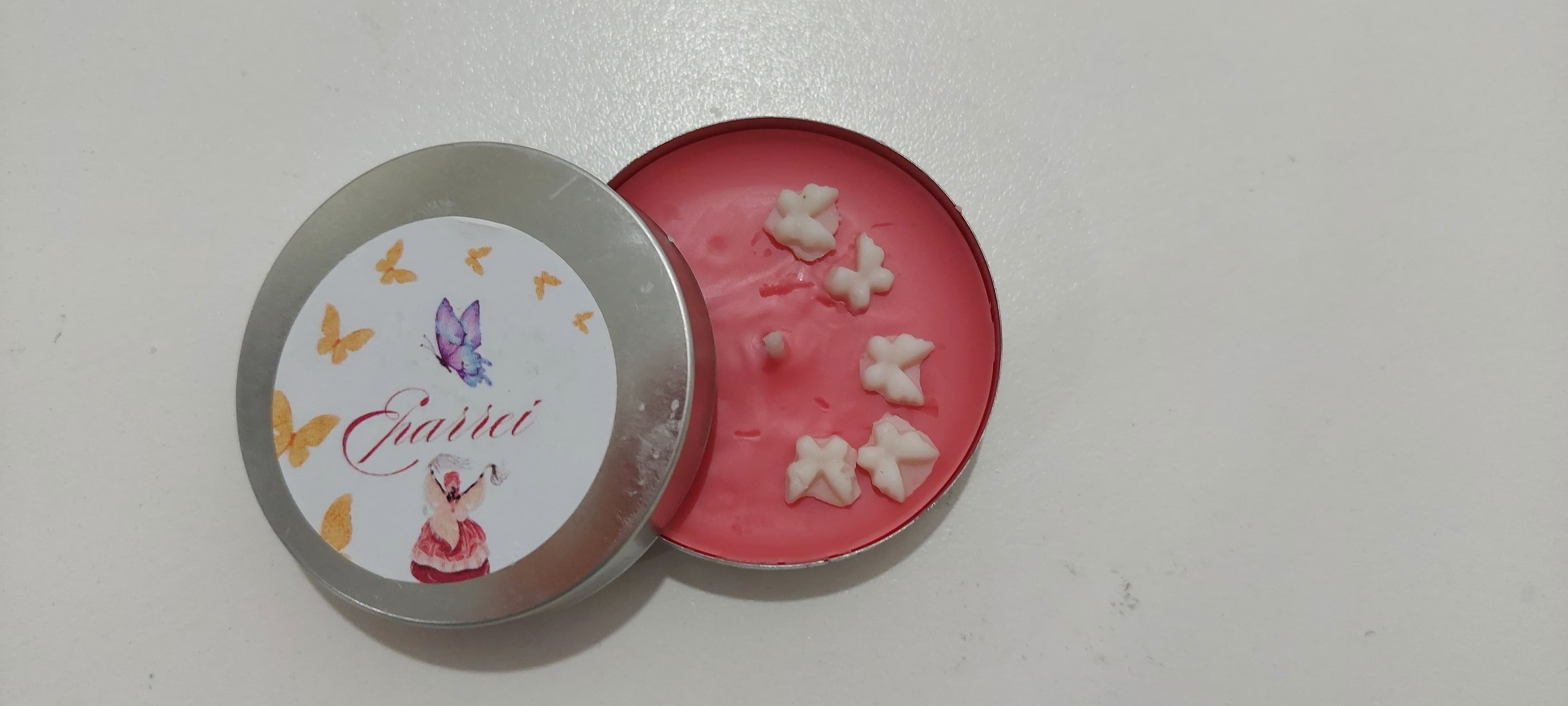 LEMBRANCINHA DE FESTIVIDADE - MINI VELA AROMATIZADA NA LATINHA REDONDA PERSONALIZADA COM TAG - 10 UNIDADES LEMBRANCINHA DE FESTIVIDADE - MINI VELA AROMATIZADA NA LATINHA REDONDA PERSONALIZADA COM TAG - 10 UNIDADES