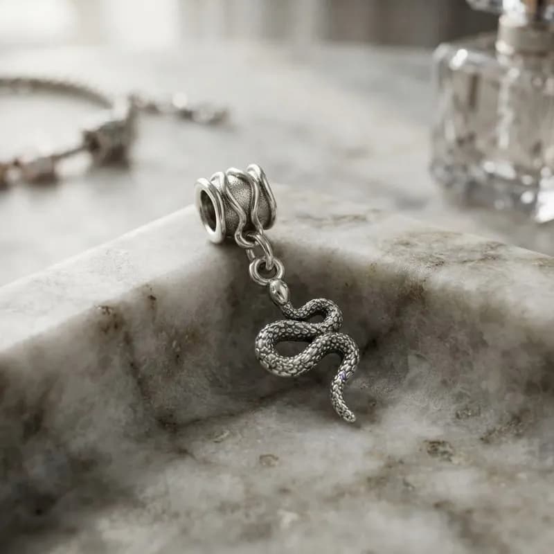 Berloque para Pulseira Pingente Cobra Oxumare prateado Berloque para Pulseira Pingente Cobra Oxumare prateado