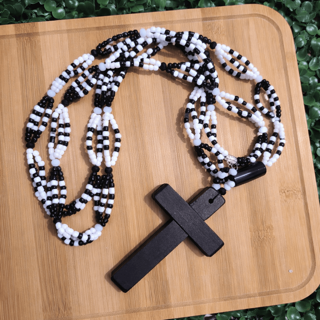 Brajá de Preto Velho Preto e Branco – Miçangas e Cristais 8mm Brajá de Preto Velho Preto e Branco – Miçangas e Cristais 8mm