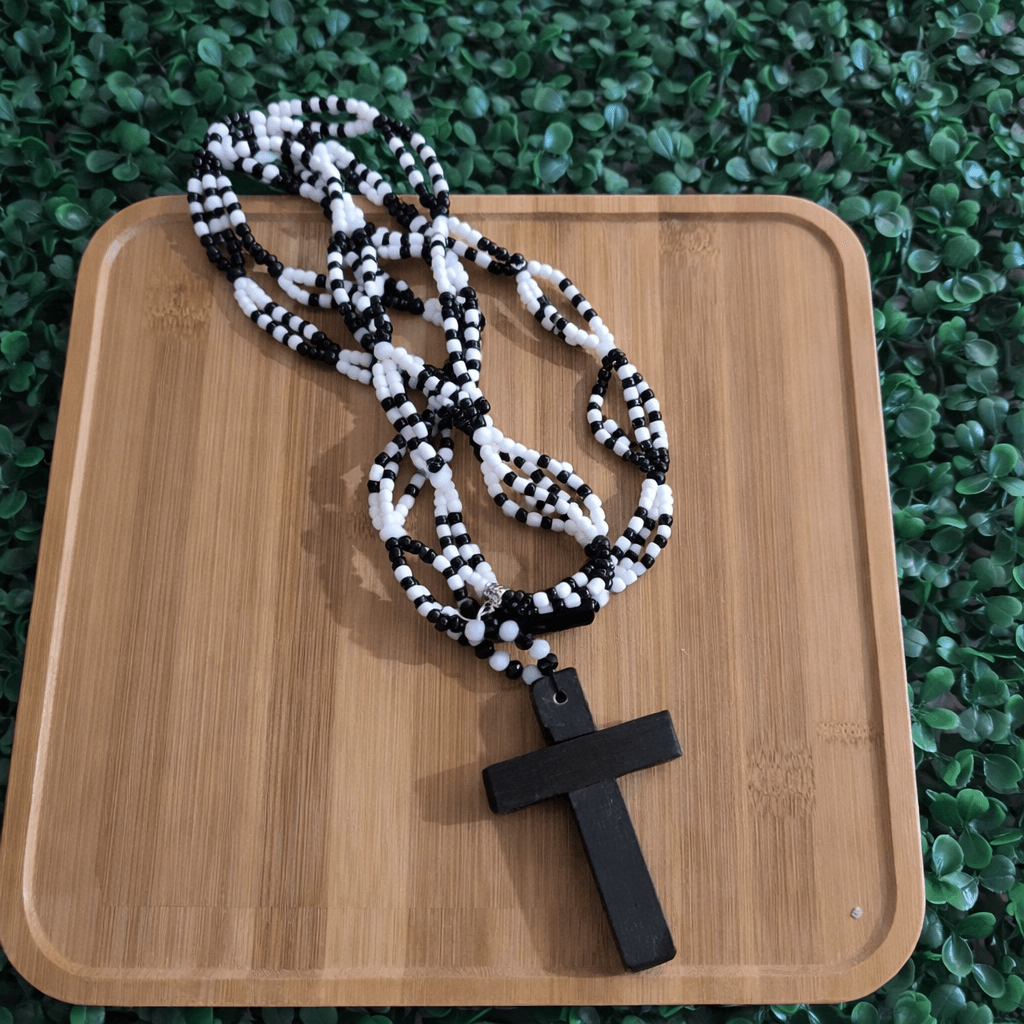 Brajá de Preto Velho Preto e Branco – Miçangas e Cristais 8mm Brajá de Preto Velho Preto e Branco – Miçangas e Cristais 8mm